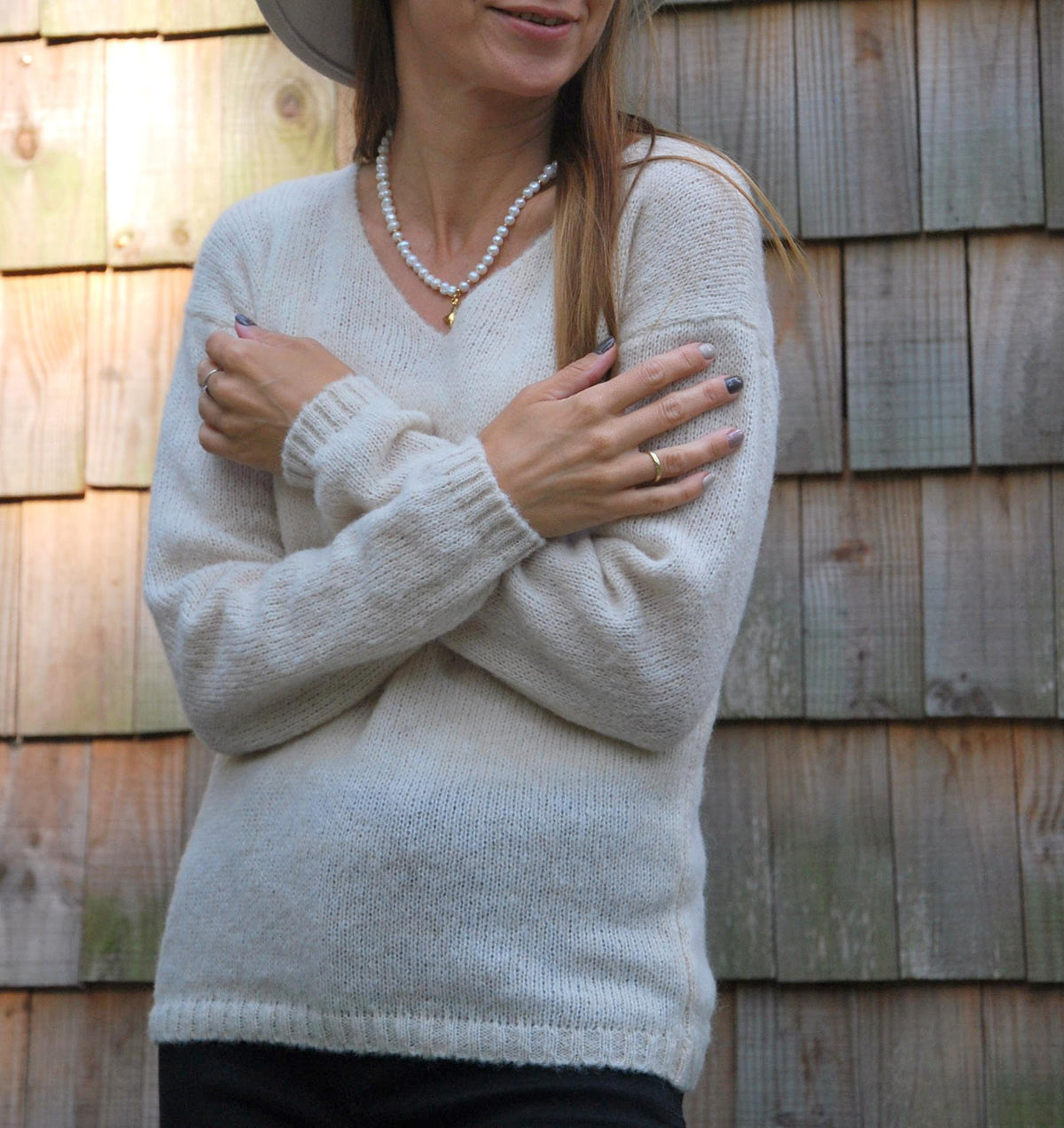 Off White Alpaca Silk Pullover: V-Neck Knit Sweater