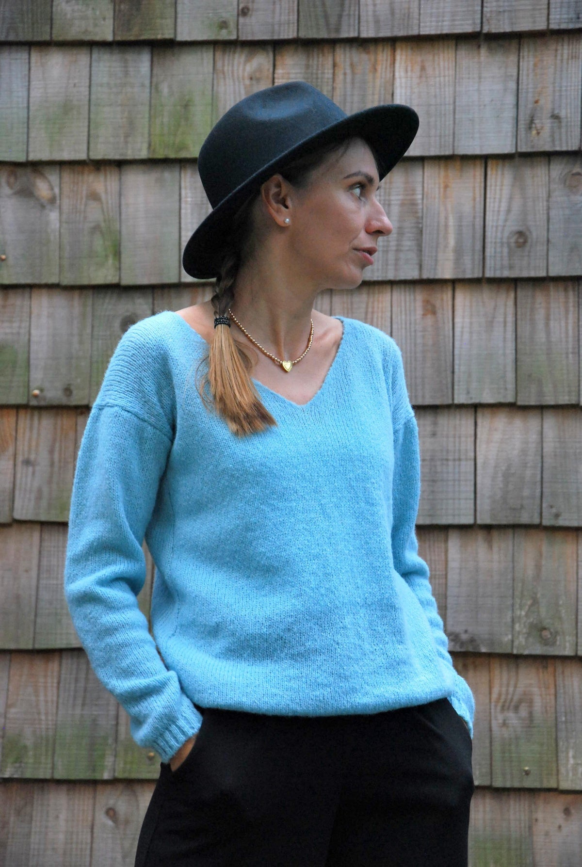 Hand-Knitted Alpaca Silk V-Neck Sweater - Light Sea Green
