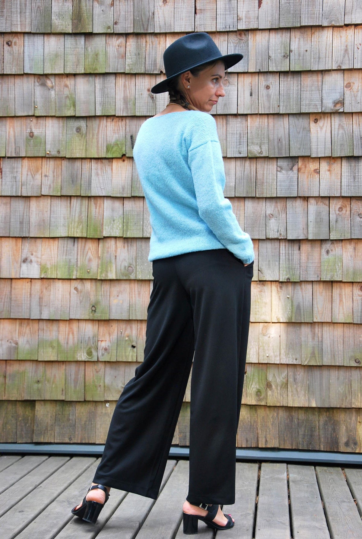 Hand-Knitted Alpaca Silk V-Neck Sweater - Light Sea Green