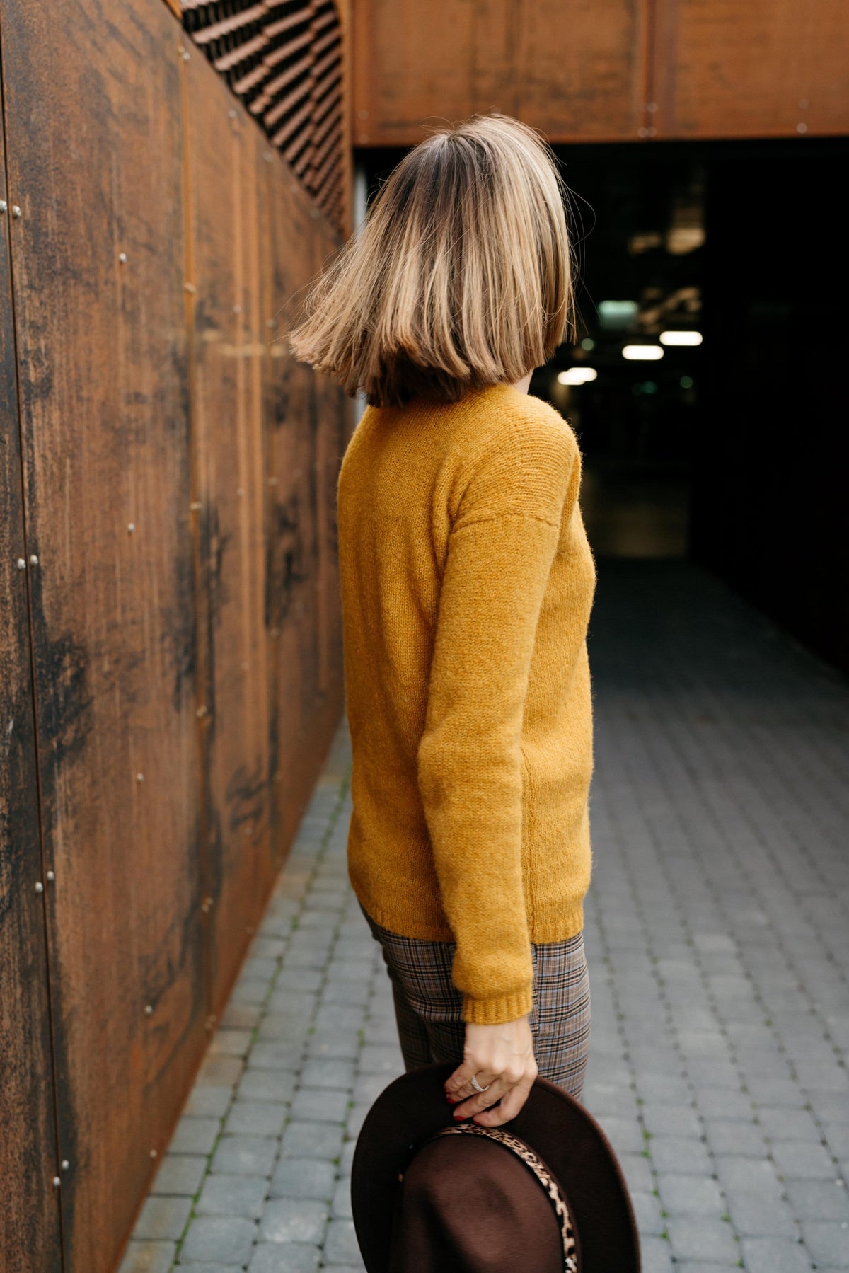 Curry Alpaca Silk Pullover: V-Neck Knit Sweater